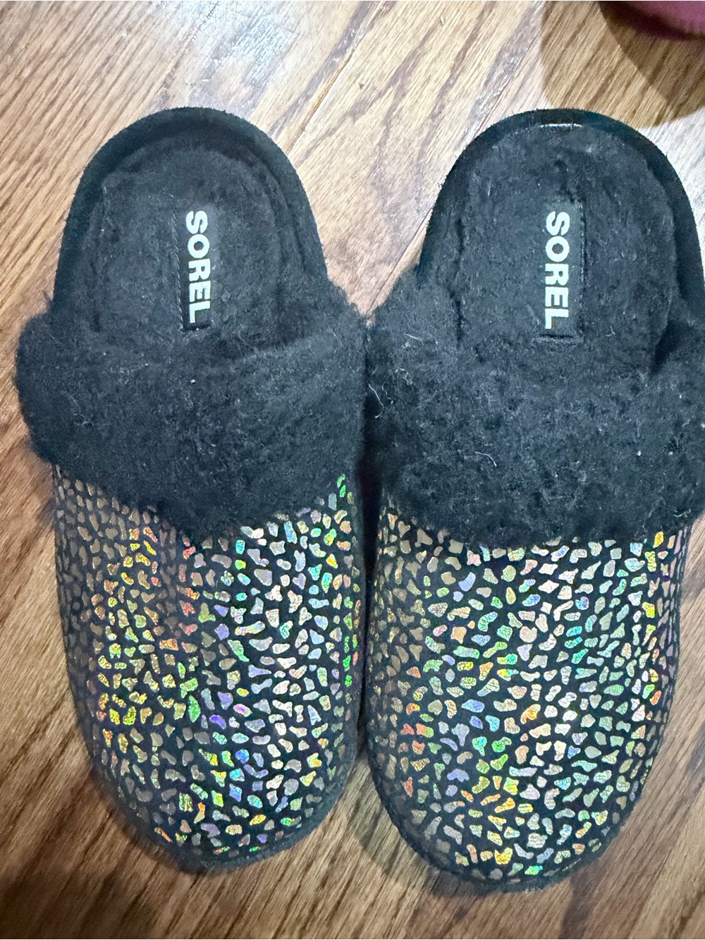 Sorel Black Faux-Fur Lined girls slippers | size 2